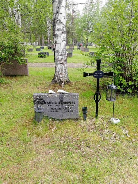 Grave number: NK 02     7