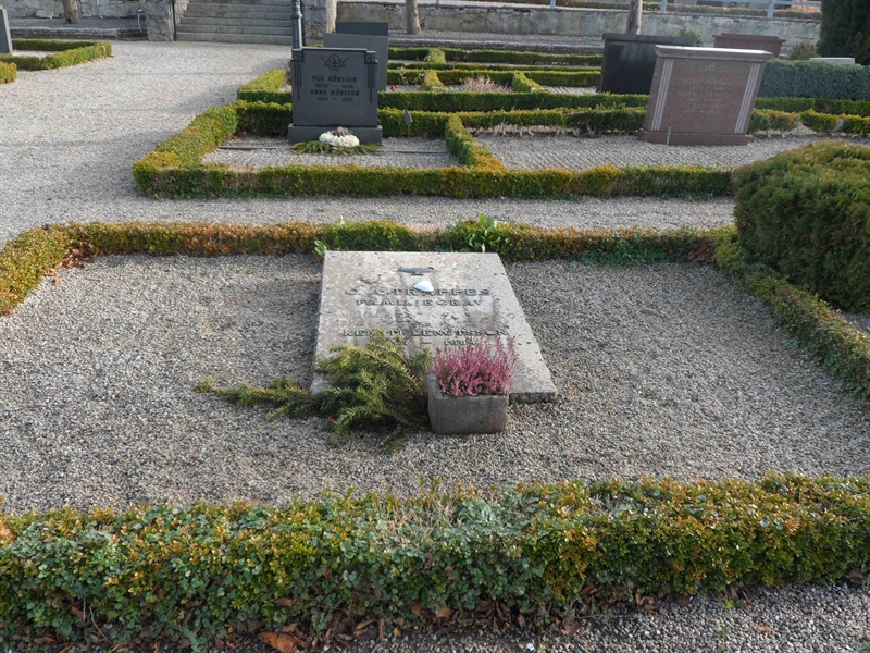 Grave number: ÖTN NMK2    43, 44, 45