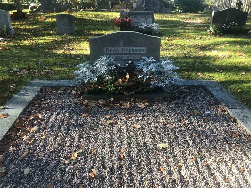 Grave number: Er G 9    38