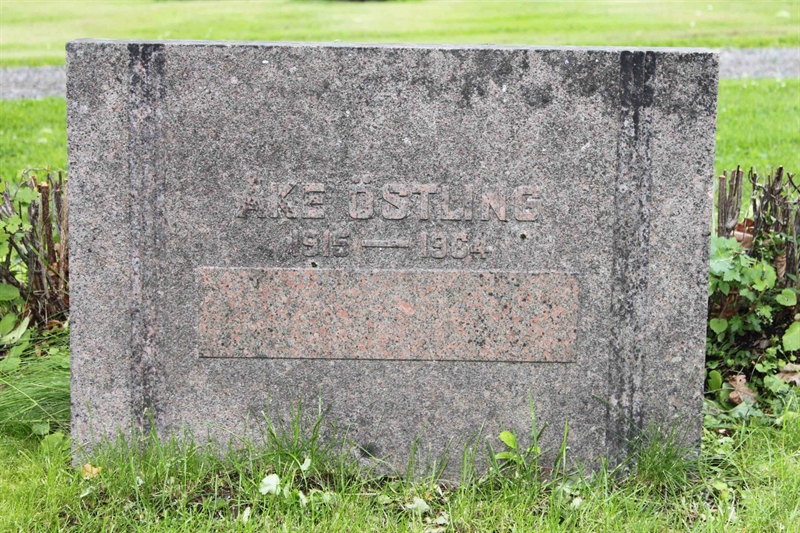 Grave number: GK SUNEM   166, 167