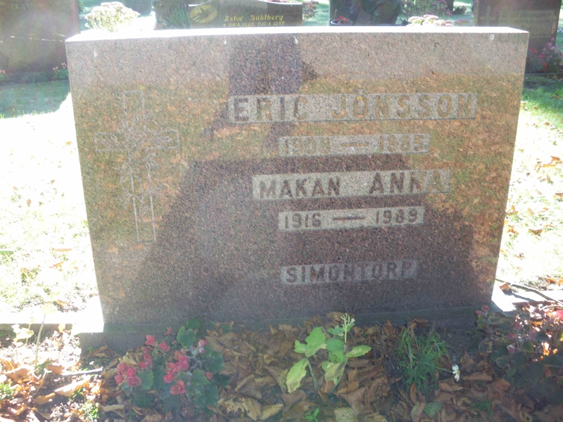 Grave number: SB 37    17, 18