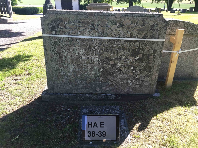 Grave number: HA E    38, 39