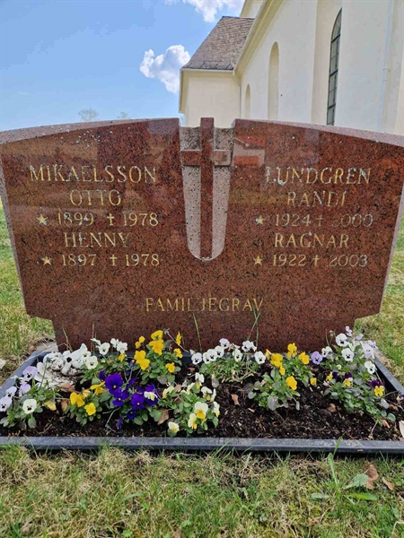 Grave number: 501 05 654-656