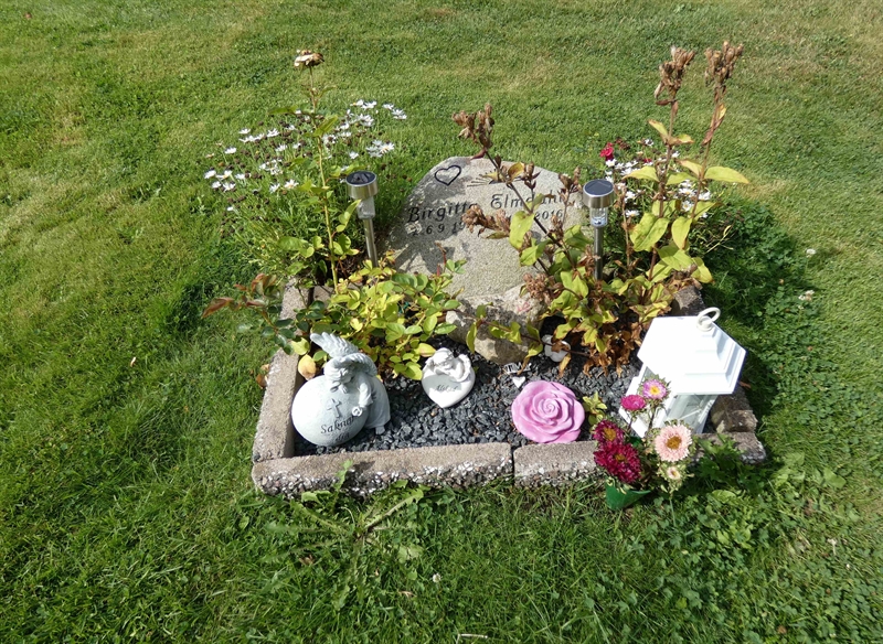 Grave number: TR C    35