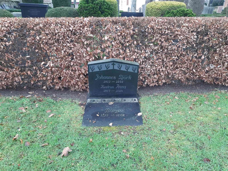 Grave number: NV E     11