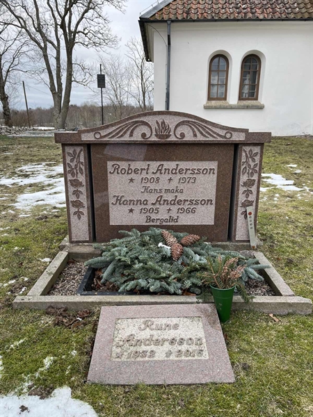 Gravnummer: BE D    25, 26