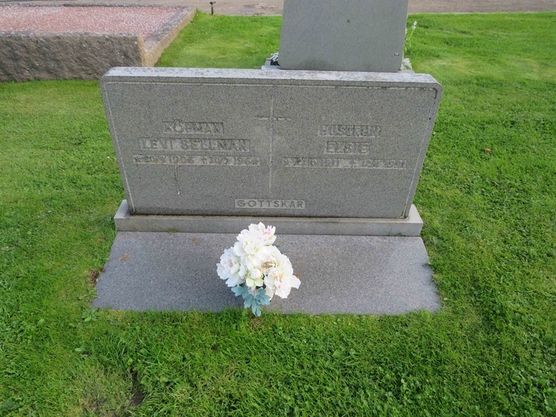 Grave number: 1 03  116