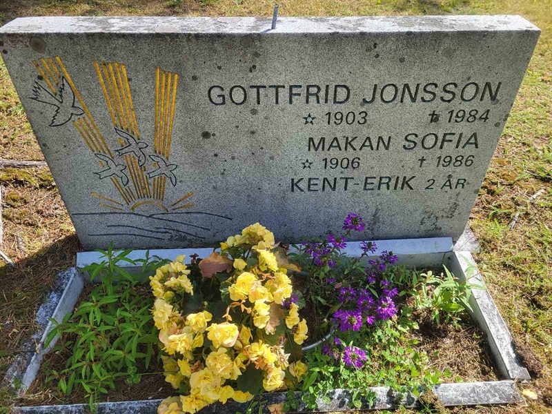 Grave number: 001 1   132