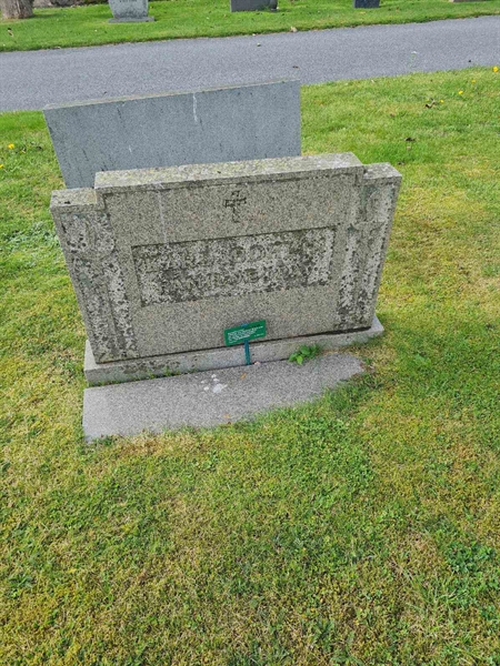 Grave number: F 04    96, 97