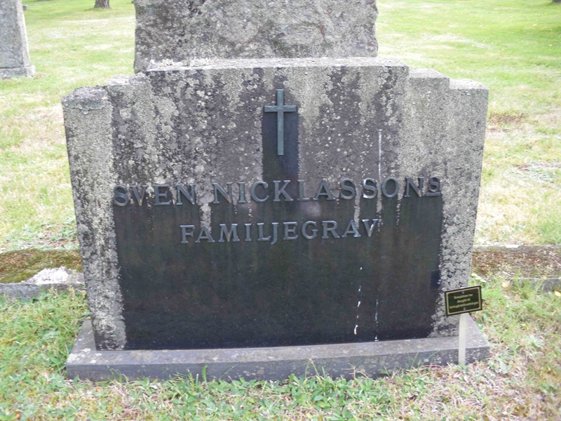 Grave number: SB 03     2