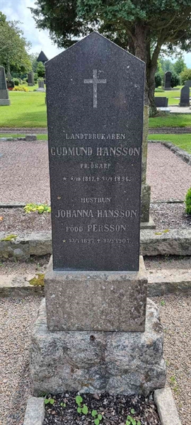 Grave number: LM 2 11  007, 008