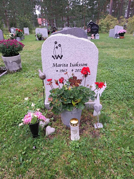 Grave number: 2 Q  2766