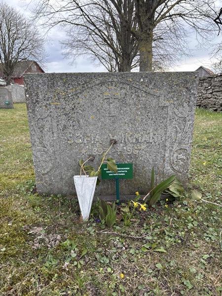 Grave number: GE 205