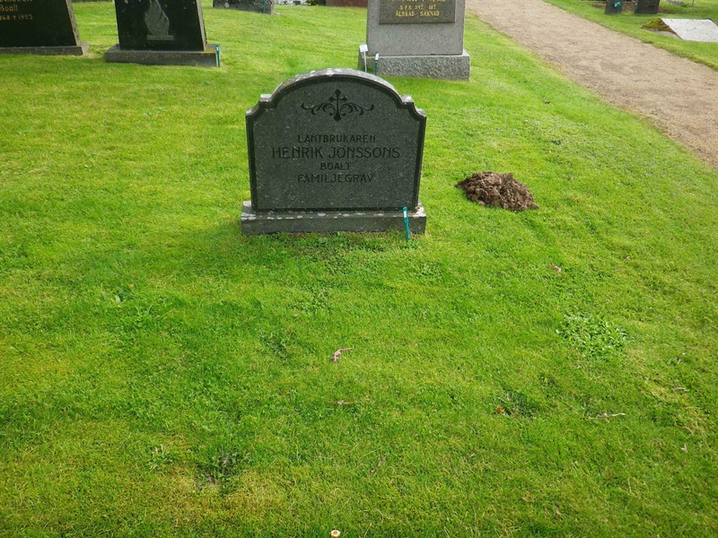 Grave number: VI G    31, 32, 33