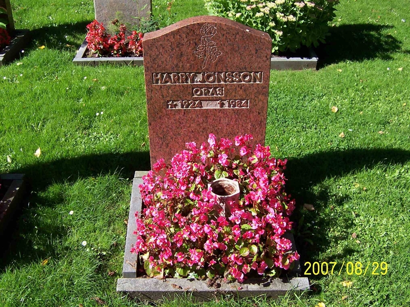 Grave number: 1 3 U1    82