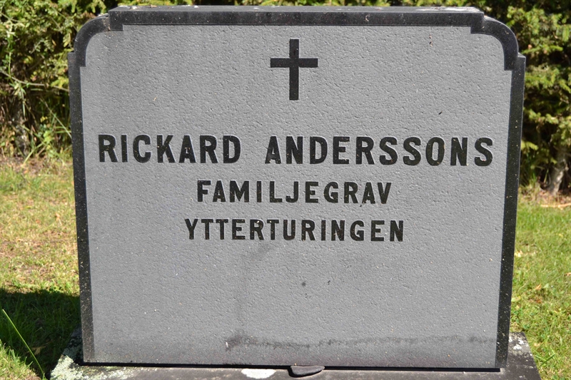 Grave number: 11 5   409-411