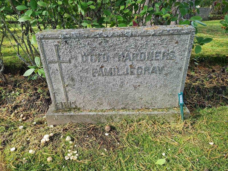 Grave number: Ö IV D  142