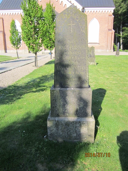 Grave number: 8 B   136
