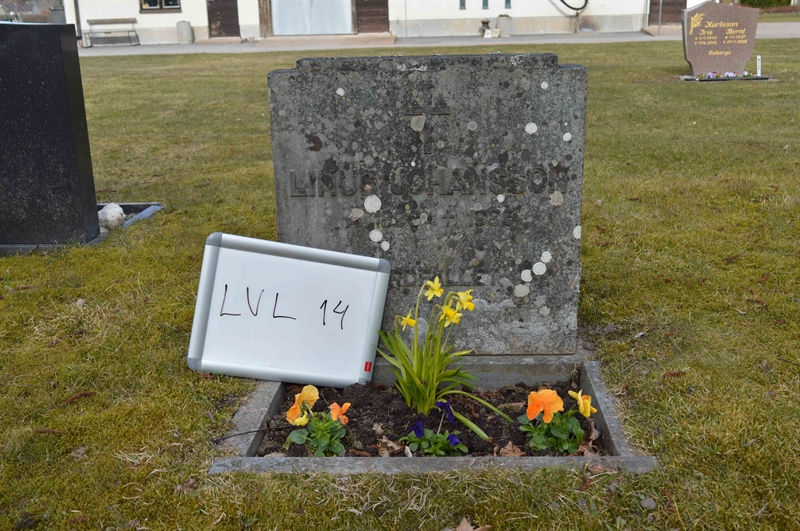 Grave number: LV L    14