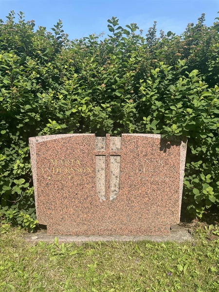 Gravnummer: 1 C1    79-80