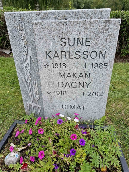 Grave number: AK D  6158