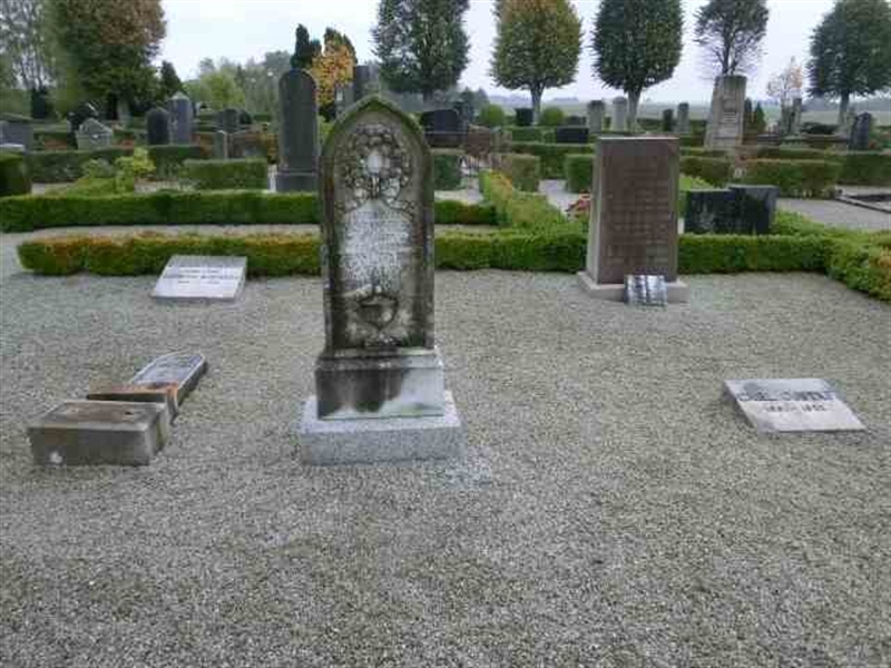Grave number: ÖK D    006