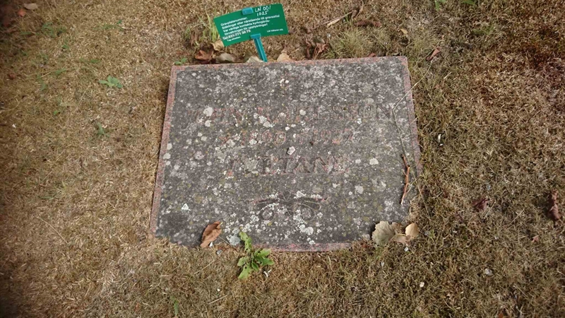 Grave number: LN 001  1025