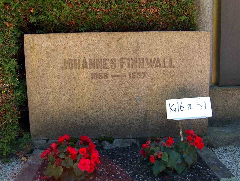 Grave number: HÖB 16    51