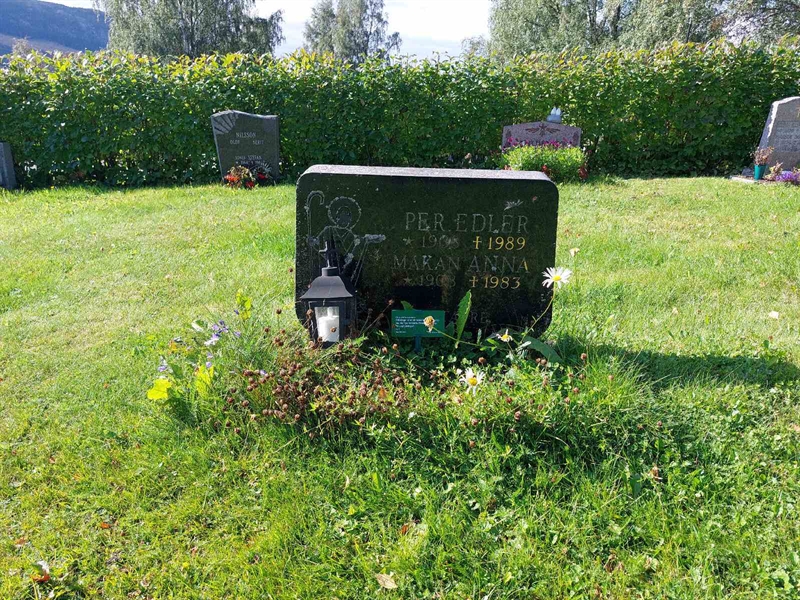 Grave number: K J   144, 145