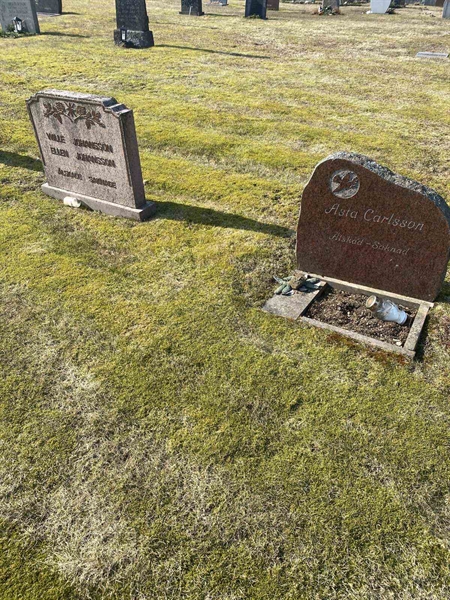Grave number: 50 E    38a-c
