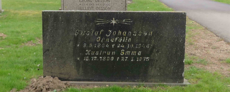 Grave number: 01 B   112, 113