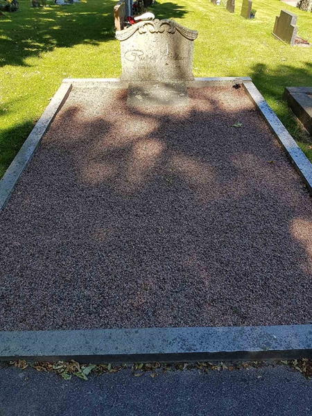 Grave number: 01  1844