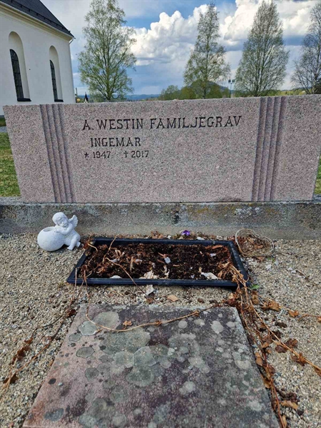 Grave number: 501 06 749-751