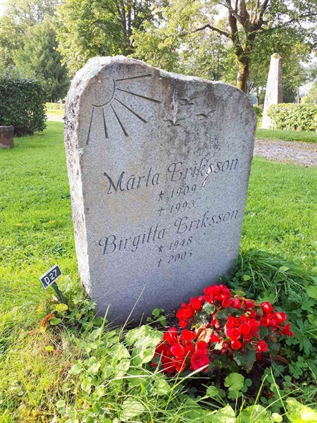 Gravnummer: NK F D    27