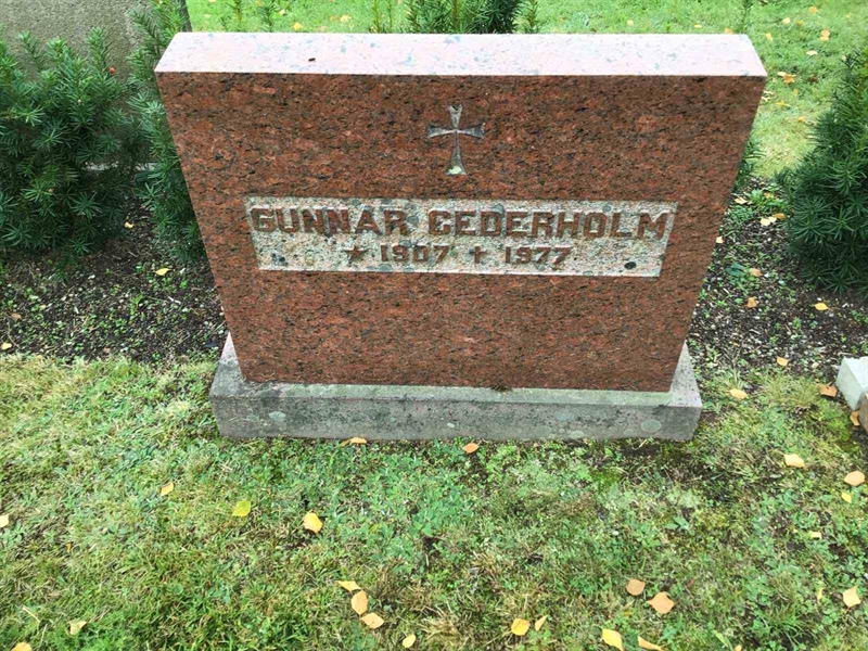 Grave number: 20 H    39