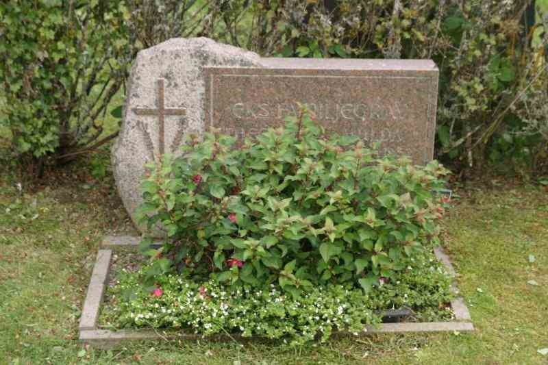 Grave number: 07 3   170-171