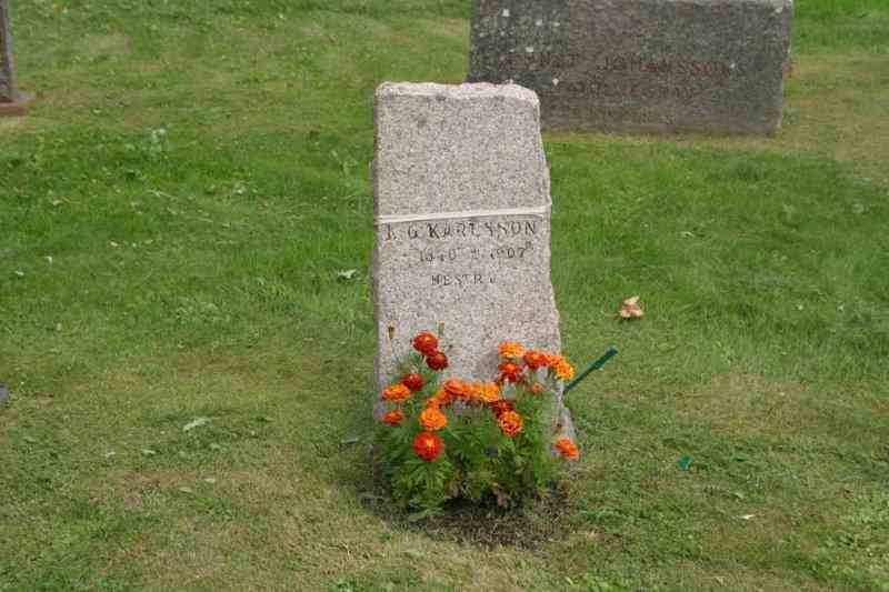 Grave number: 07 7   487