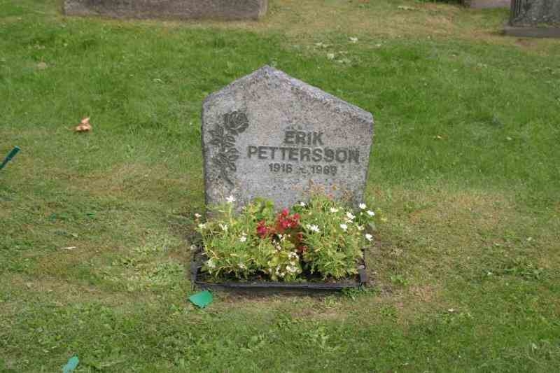 Grave number: 07 7   488