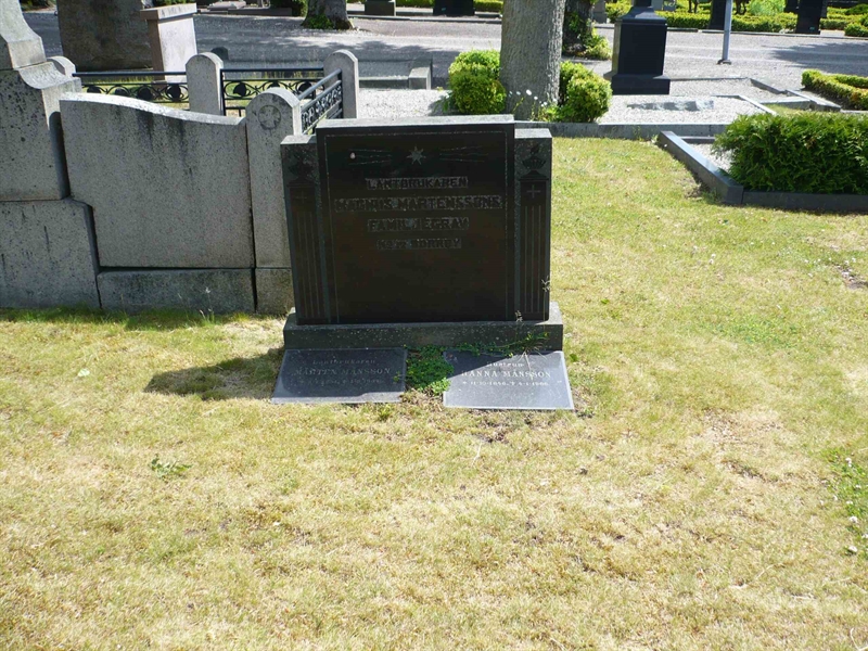 Grave number: 1 8    50