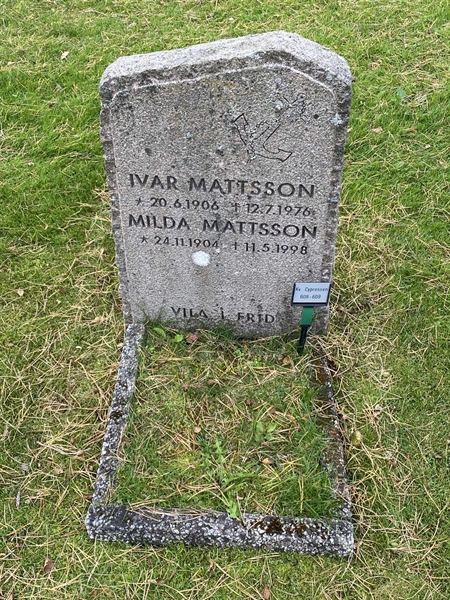 Grave number: 2 C   608-609