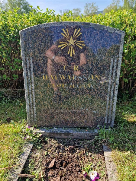 Grave number: 501 24 5000