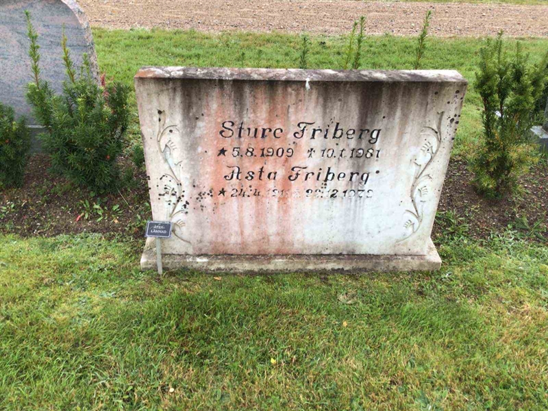 Grave number: 20 F    34-35