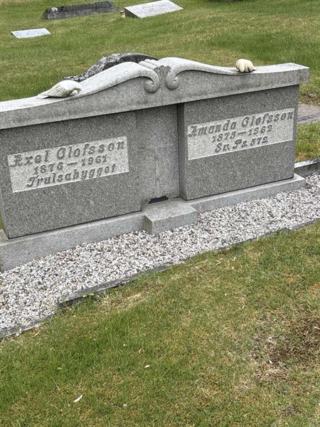 Grave number: SKF B    43, 44