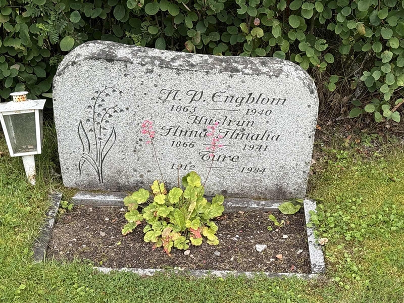 Grave number: IN 26   321