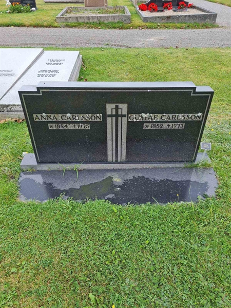 Grave number: F 02   419, 420