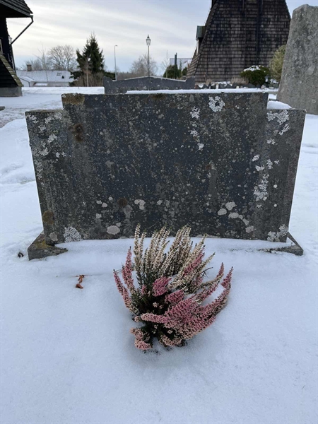 Gravnummer: SJ D    26, 27, 28