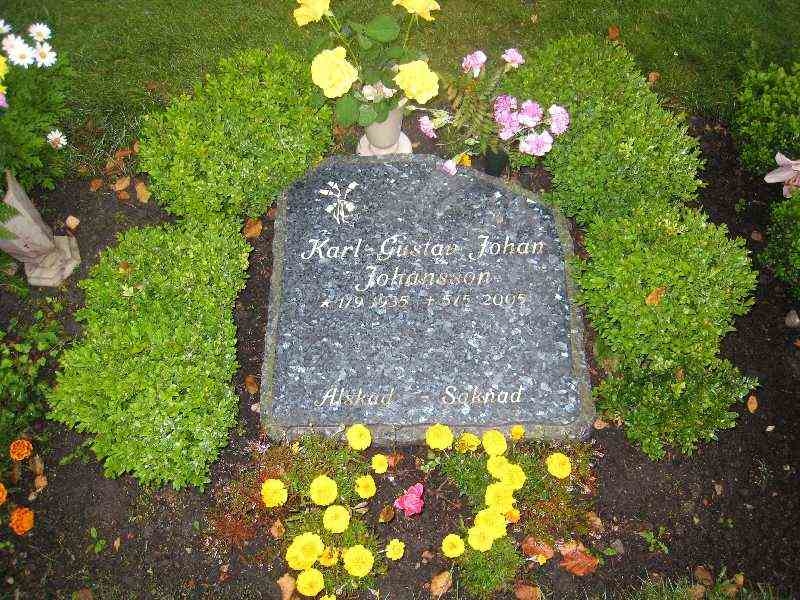 Grave number: NK Urn XVIII    50