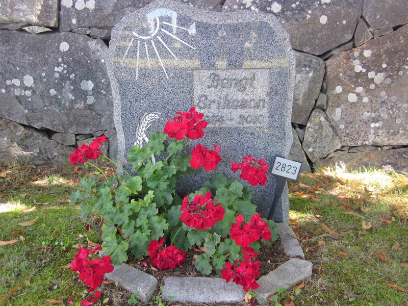 Grave number: KG G  2823
