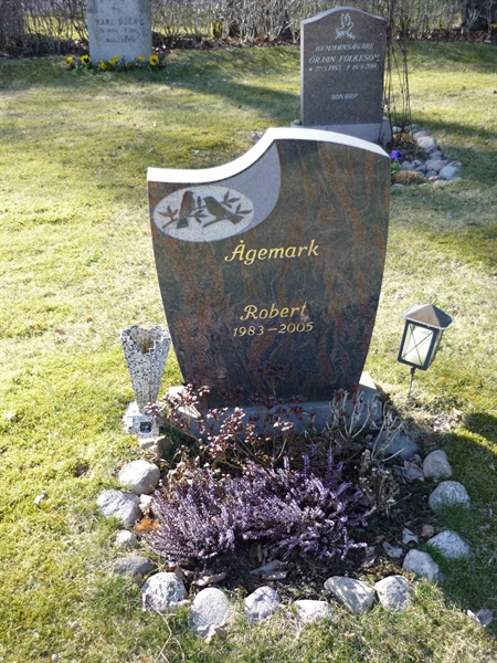 Grave number: ÖD 06   41, 42, 43, 44