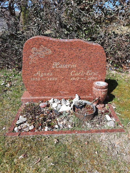 Grave number: VN E   225-226